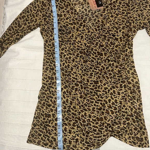 Leopard blouse with pocket and a collar - Picture 6 of 6